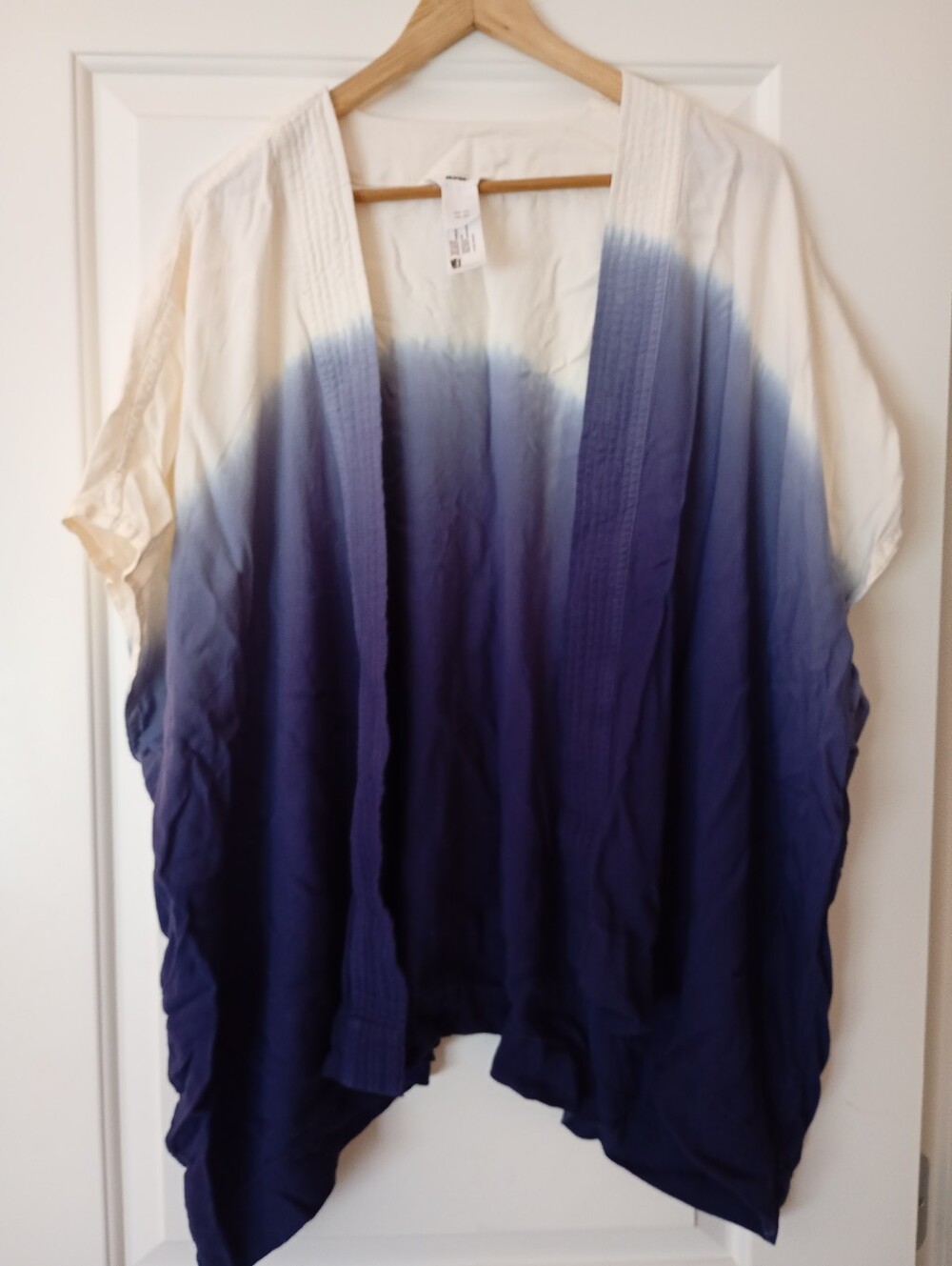 Roots ~ White to Navy Ombre Open Cardigan O/S